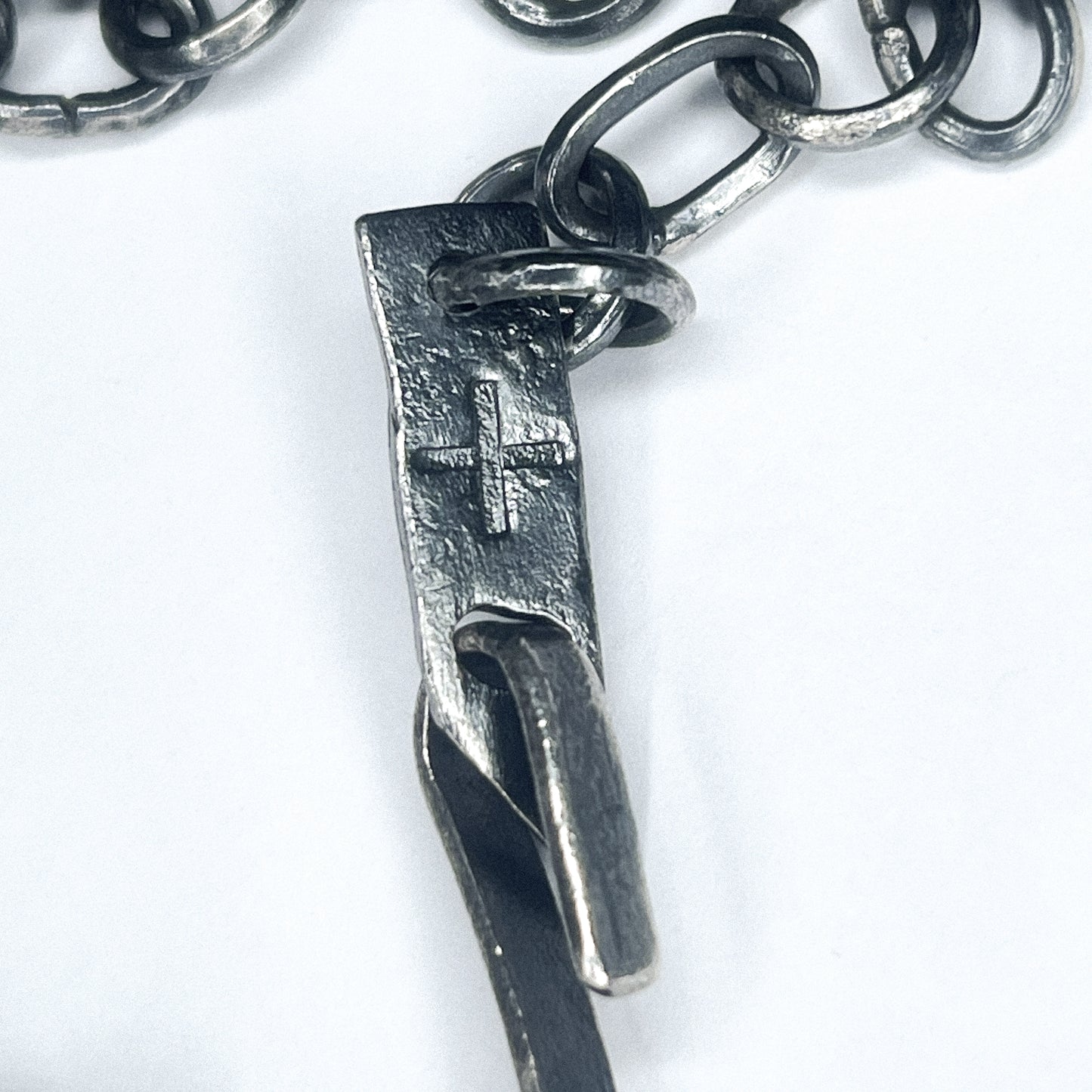 E11250201 - Plate armor necklace