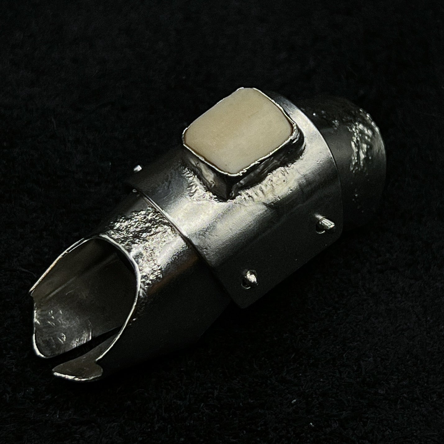 "spine 2" articulated armor ring