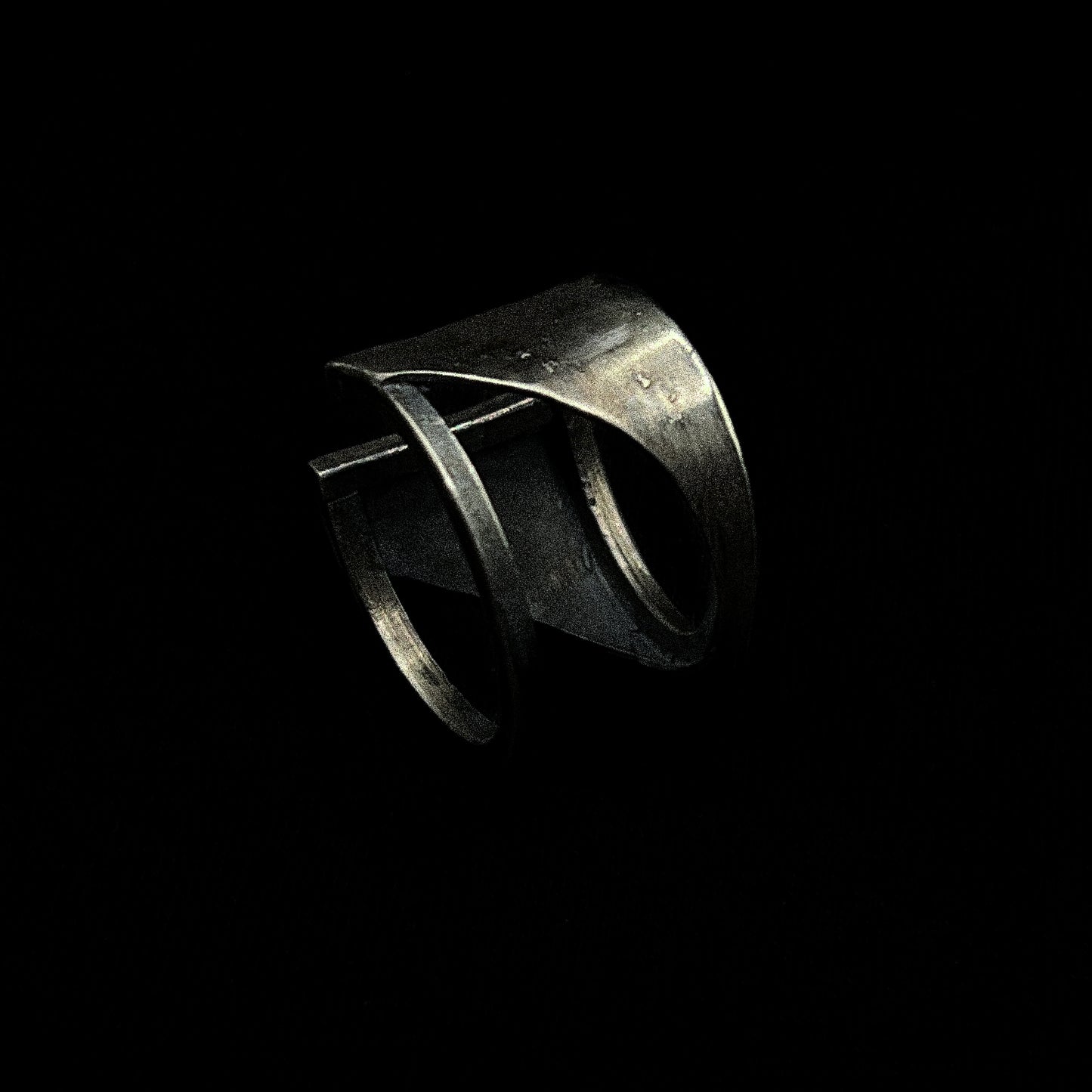 hollow armor ring