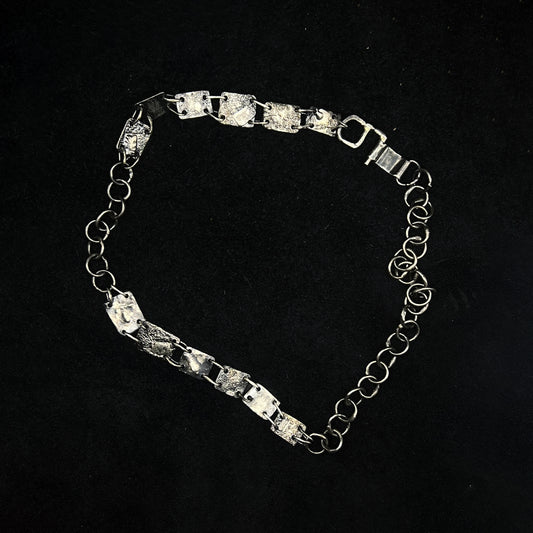 E11250203 - Decayed Plates Necklace